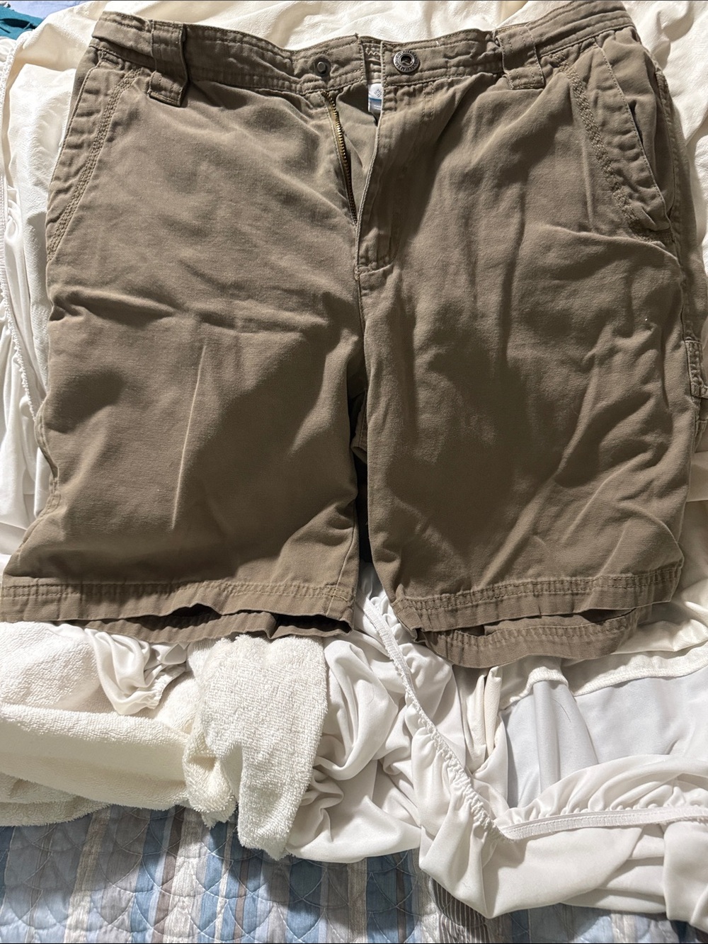 Men's Cargo Shorts in Khaki Brown with Utility Pockets